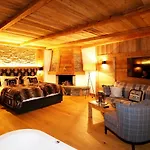 Amber Ski-in/out & Saas-Fee