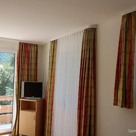 Amber Ski-in/out & 3*