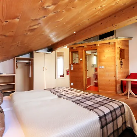 Amber Ski-in/out & Hotel Saas Fee