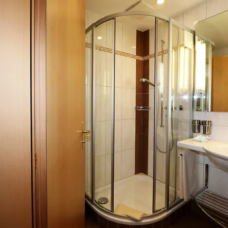 Amber Ski-in/out & ホテル 3*