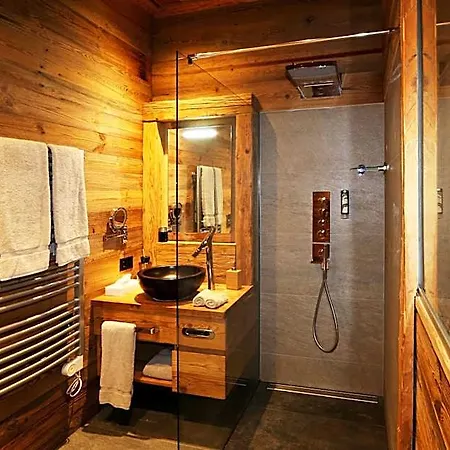 Hotel Amber Ski-in/out &
