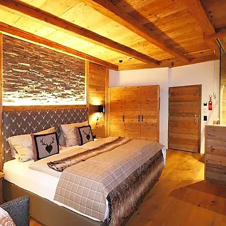 Amber Ski-in/out & Hotell