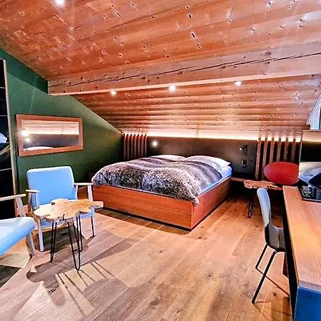 Amber Ski-in/out & 3* Saas Fee