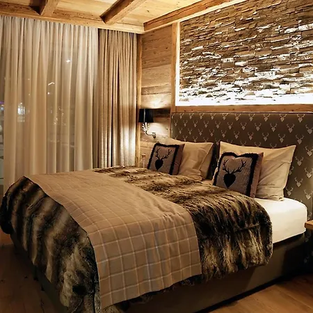 Amber Ski-in/out & Saas-Fee