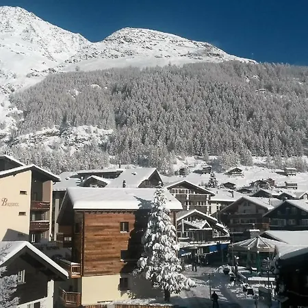 Hotell Amber Ski-in/out & 3*