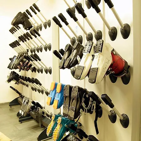 Amber Ski-in/out & Hotel 3*