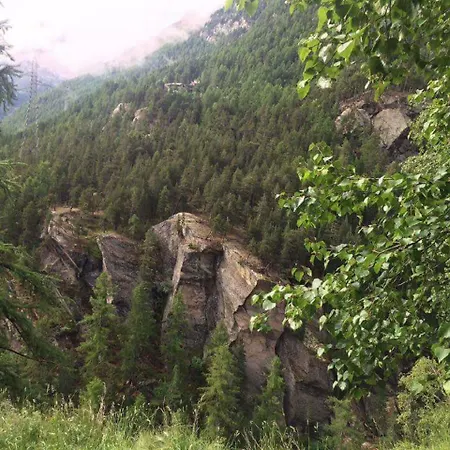 Amber Ski-in/out & Saas-Fee