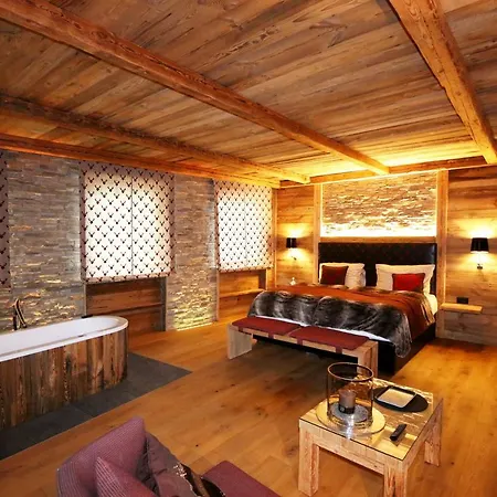 Hotel Amber Ski-in/out & Saas Fee
