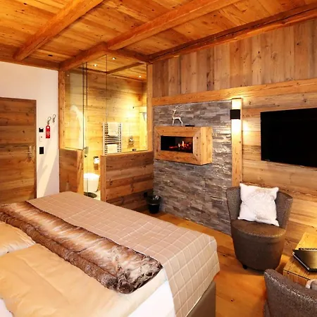 Amber Ski-in/out & ホテル