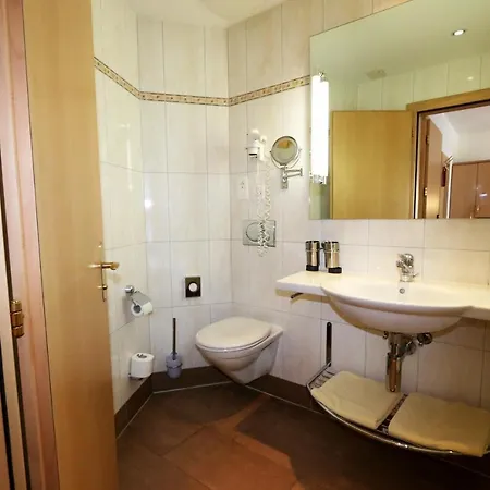 Amber Ski-in/out & 3* Saas Fee