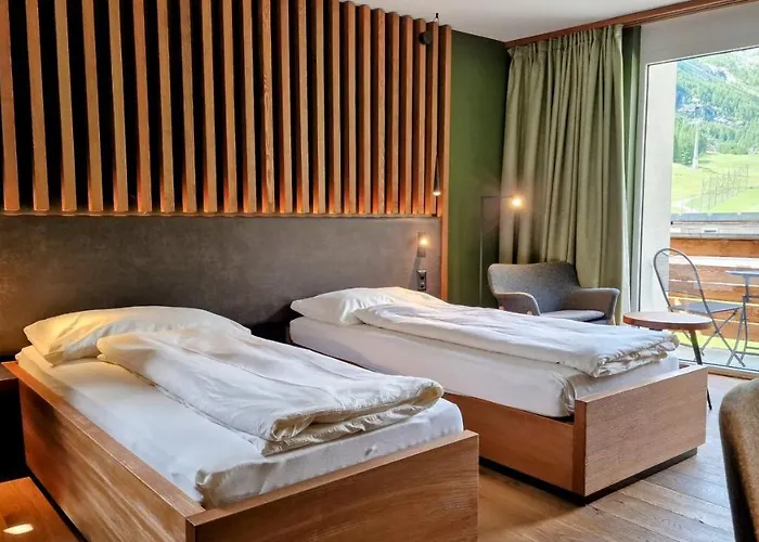 Amber Ski-in/out & 3*