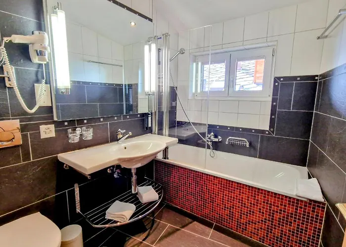 Amber Ski-in/out & 3*