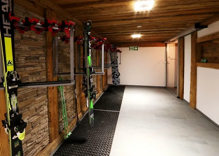 Amber Ski-in/out & 3*