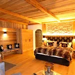 Hotel Amber Ski-in/out & 3*