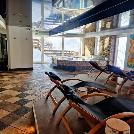 Amber Ski-in/out & Hotel 3*