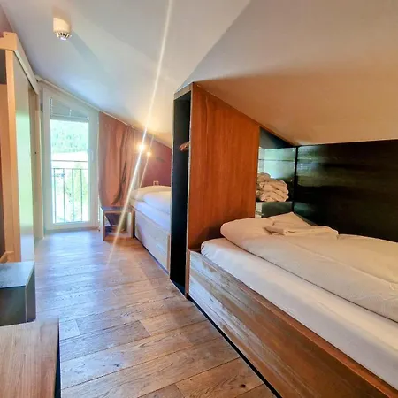 Hotel Amber Ski-in/out & Saas Fee