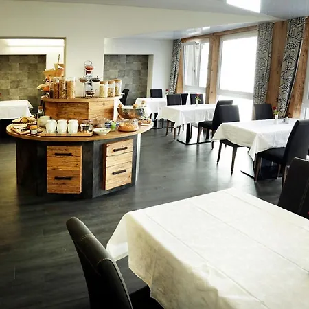 Hotel Amber Ski-in/out & 3*